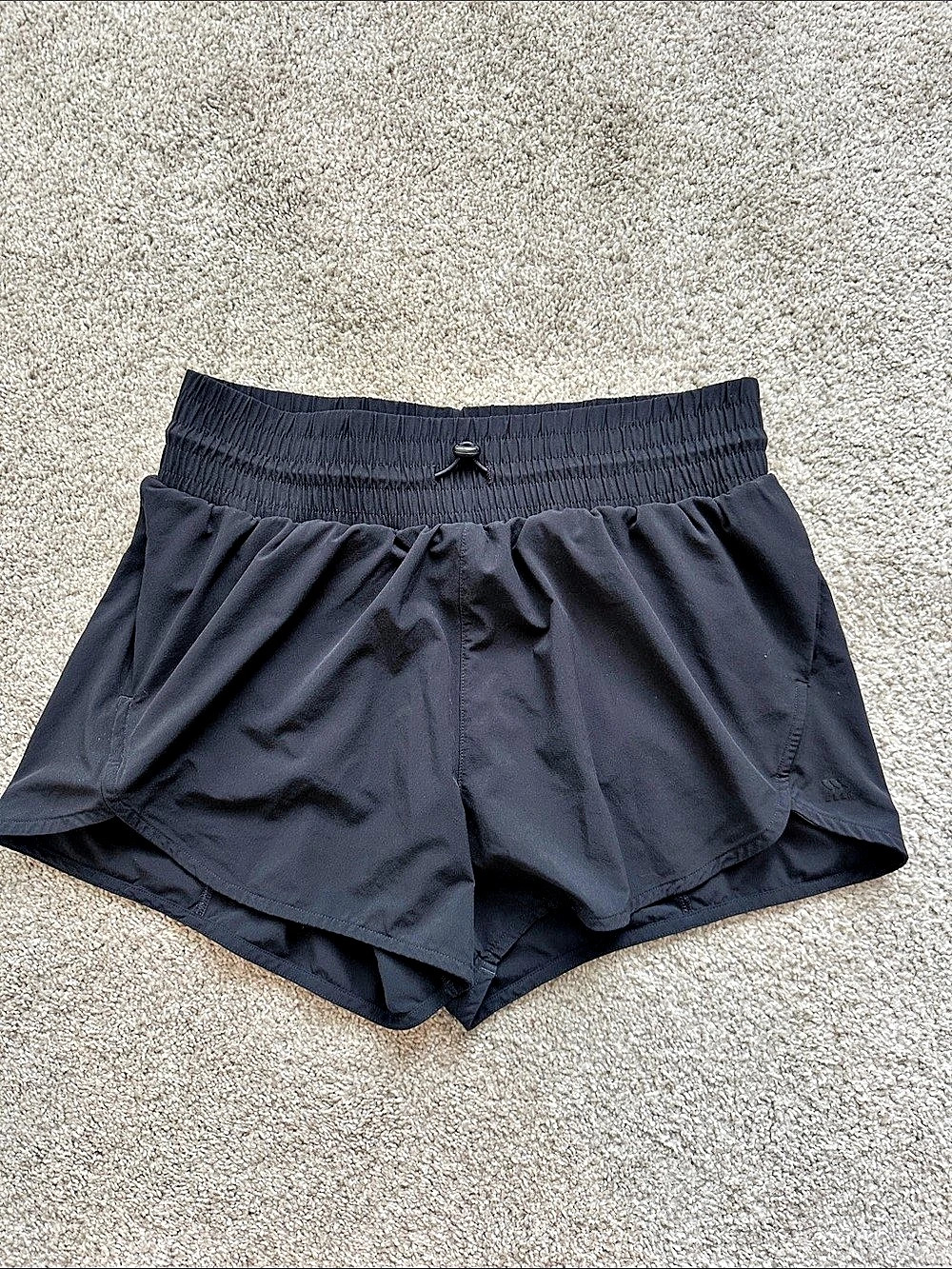 All In Motion Women's Woven Mid-Rise Run Shorts 3" Black Medium